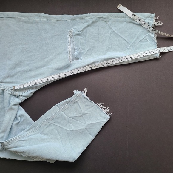 Old Navy High Rise Slouchy Straight Jeans 18 Light Wash Distressed - Picture 10 of 10